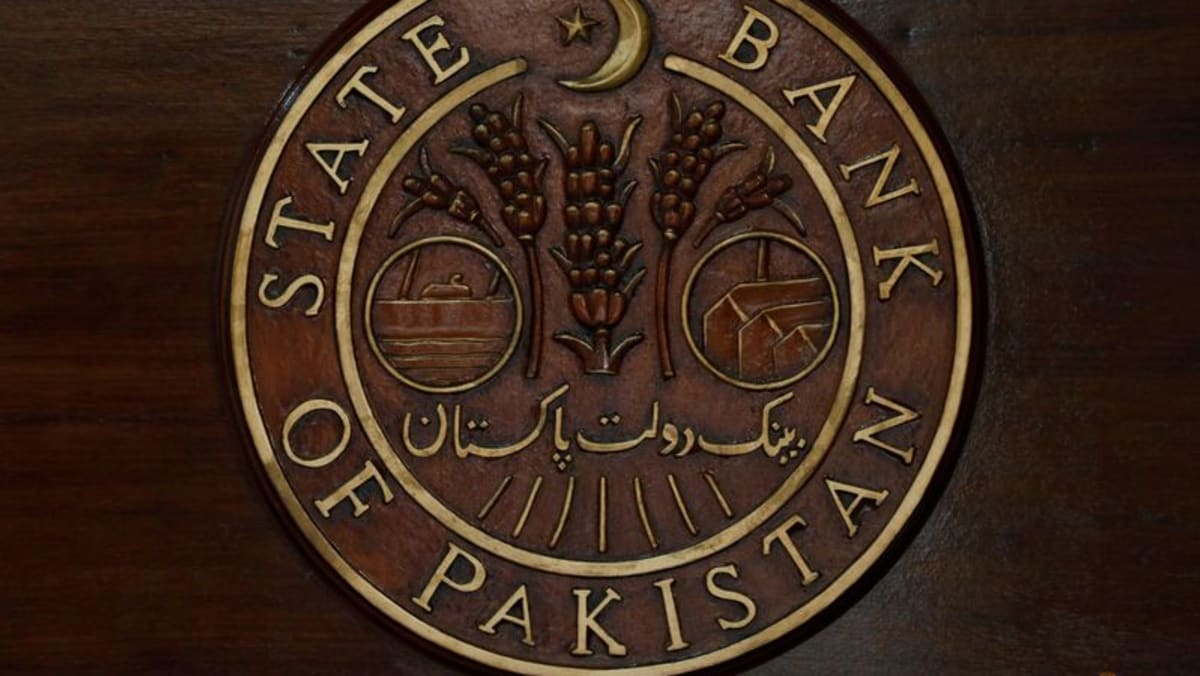 Saudi Arabia confirms one-year extension of $3 billion deposit – Central Bank of Pakistan 2 2022 09 18t135945z 1 lynxmpei8h05o rtroptp 3 pakistan centralbank autonomy