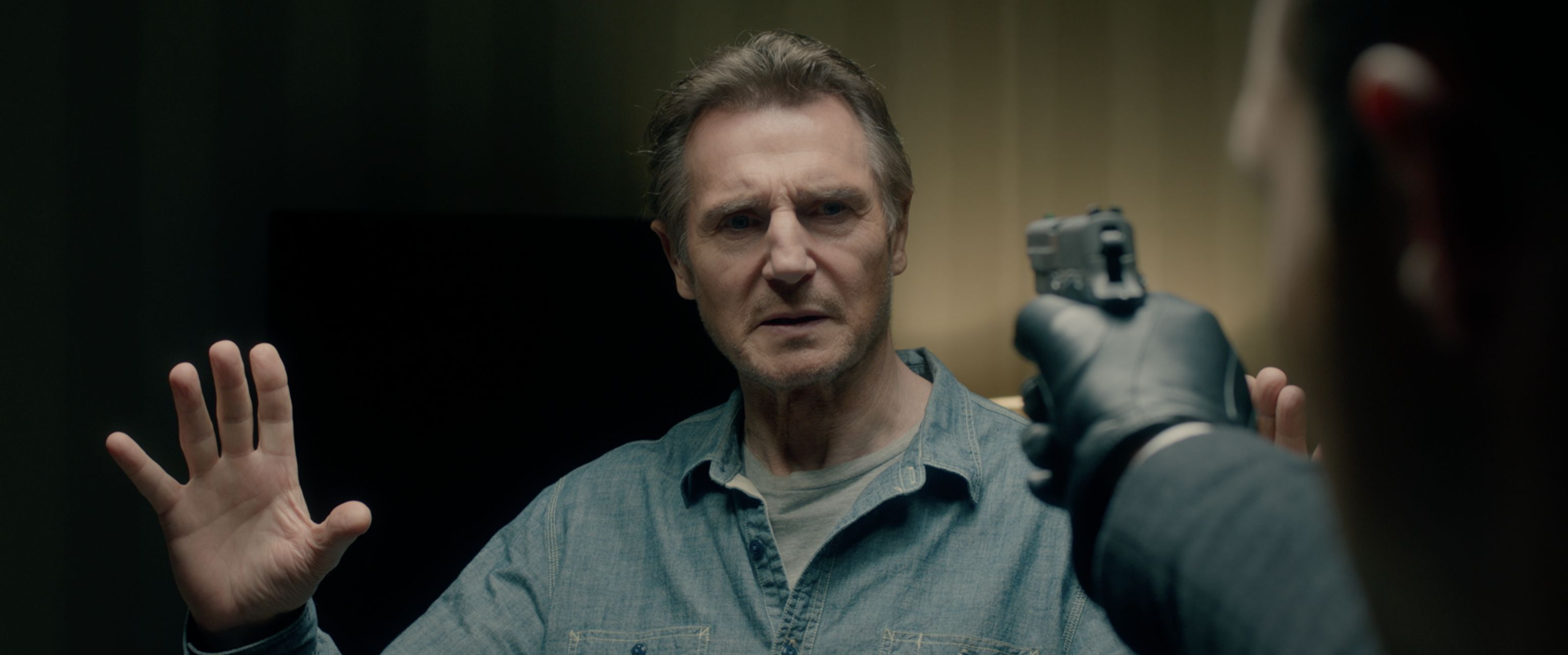 Honest Thief Review Liam Neeson Takes On Crooked Cops In Generic