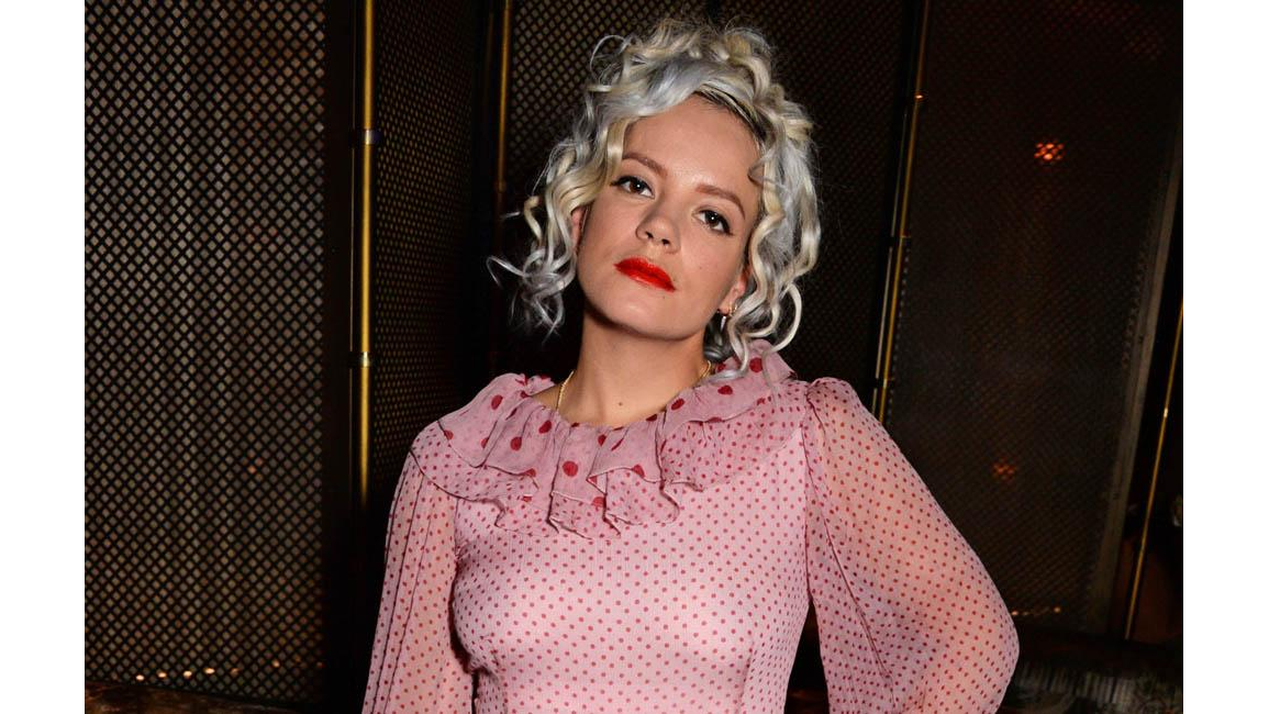 Lily Allen Has Erect Lactating Third Nipple 8days