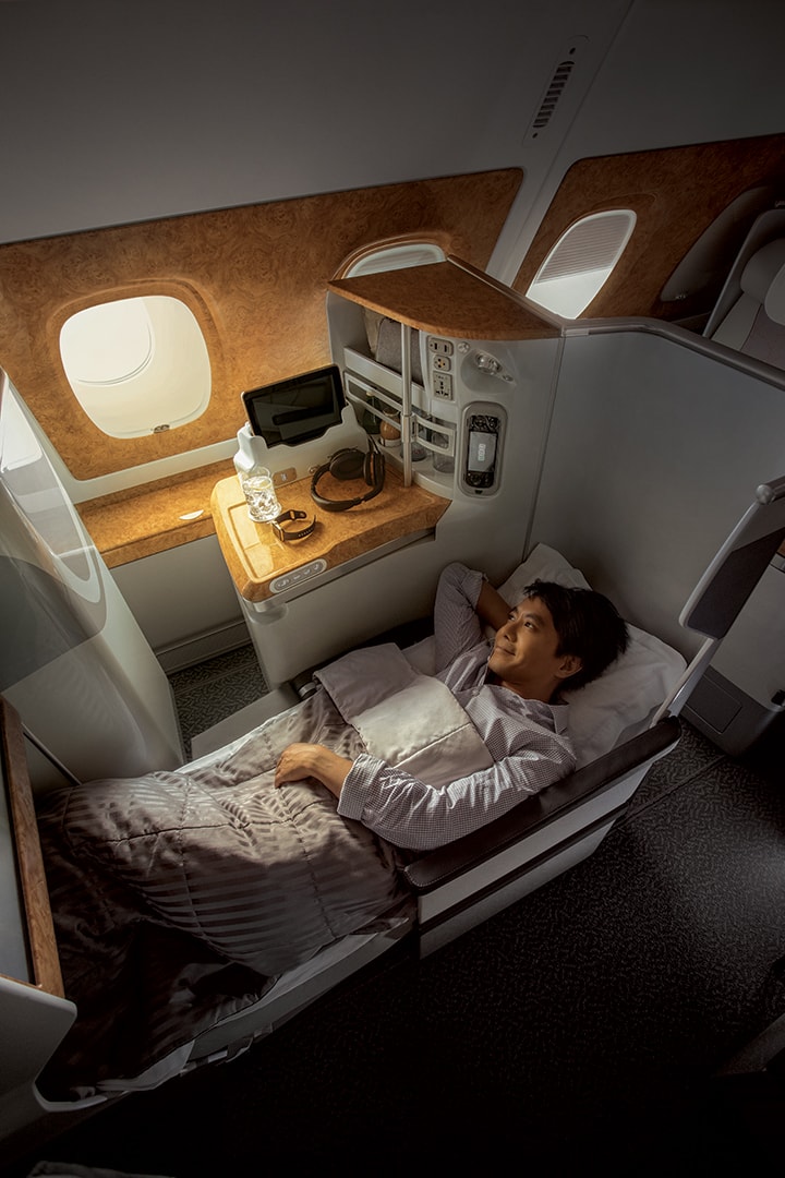 What the seat looks like when it’s fully laid flat. (Photo: Emirates)