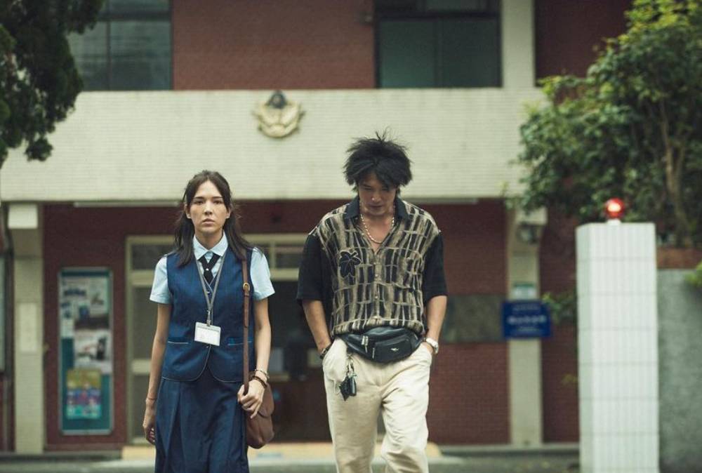 Tiffany and Roy in Man In Love