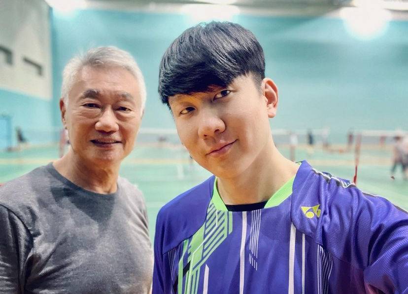 JJ Lin and his father played badminton together