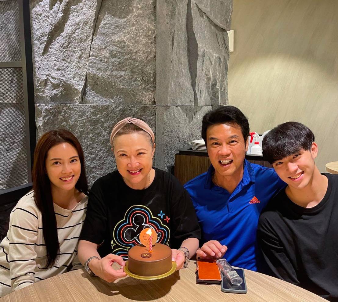A family affair. Calvert with his parents and sister Tay Ying