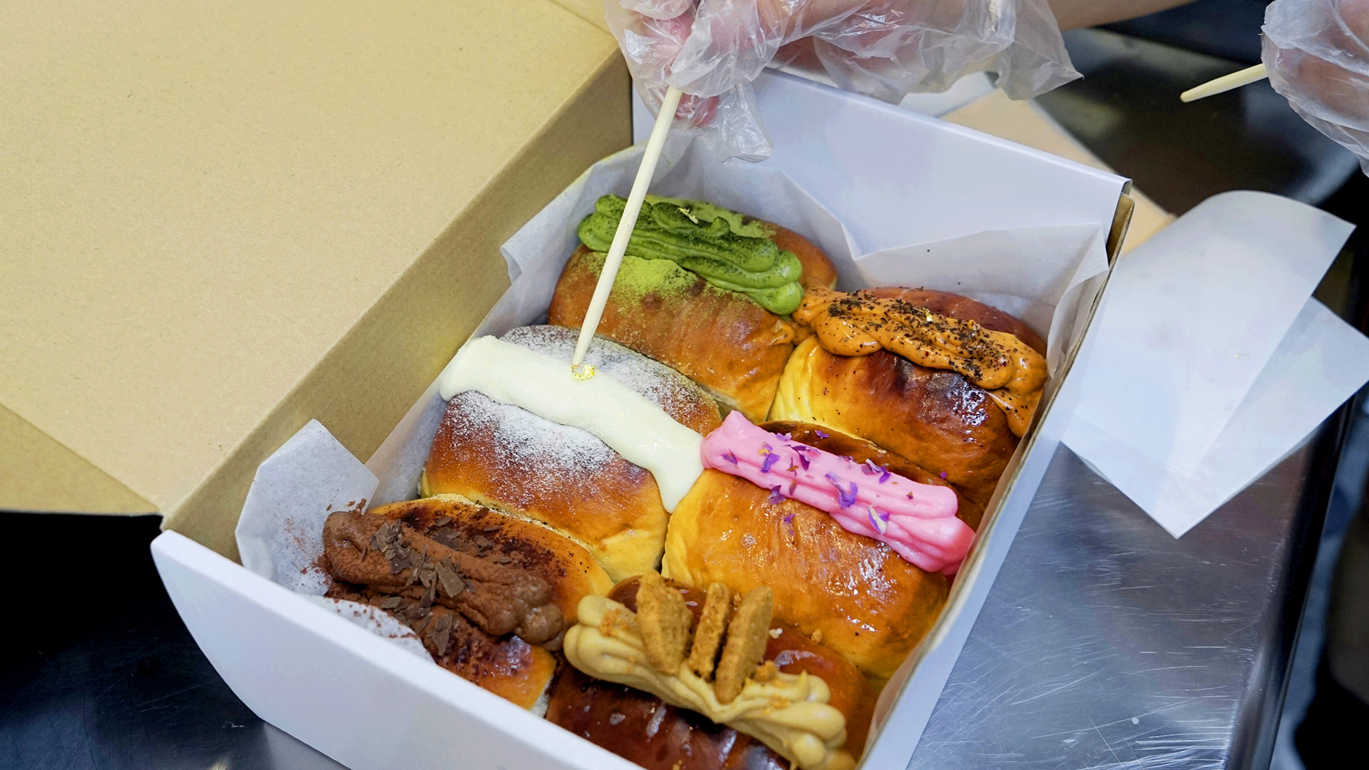 Thai grilled buns, but make them atas