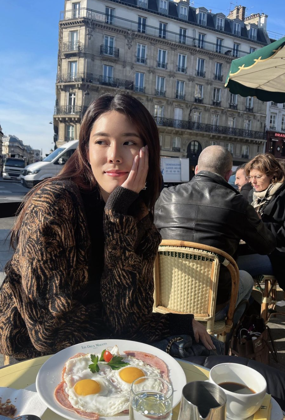 Emily in Paris? Nope, it’s Carrie In Paris