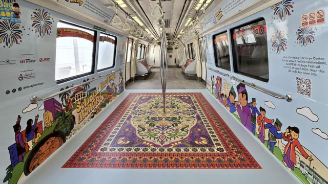 列车车厢铺上“地毯” 地铁换新装迎开斋
