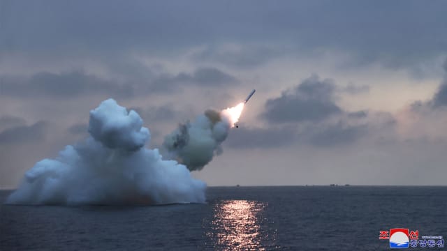 韩国指朝鲜朝东部海域发射弹道导弹