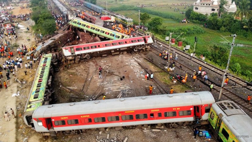 India's Central Bureau of Investigation to probe railway crash, with focus on track management system