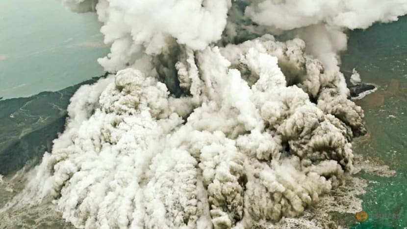 Krakatau volcano partial collapse triggered Indonesia tsunami - officials Krakatau volcano partial collapse triggered Indonesia tsunami - officials