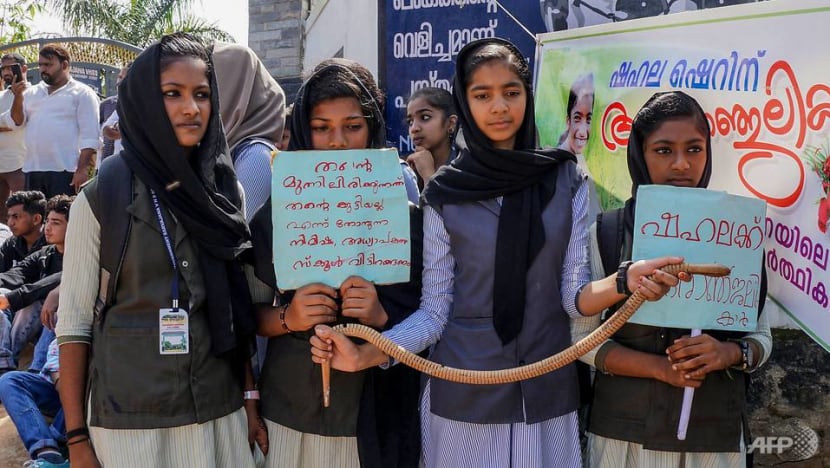 Protests after snake kills Indian schoolgirl in class Protests after snake kills Indian schoolgirl in class