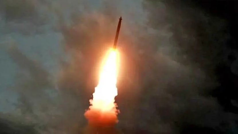 Korea Utara lancar dua roket tidak dikenali