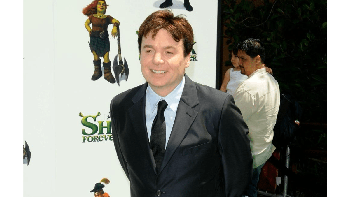 Mike Myers hints at new Austin Powers movie 8days