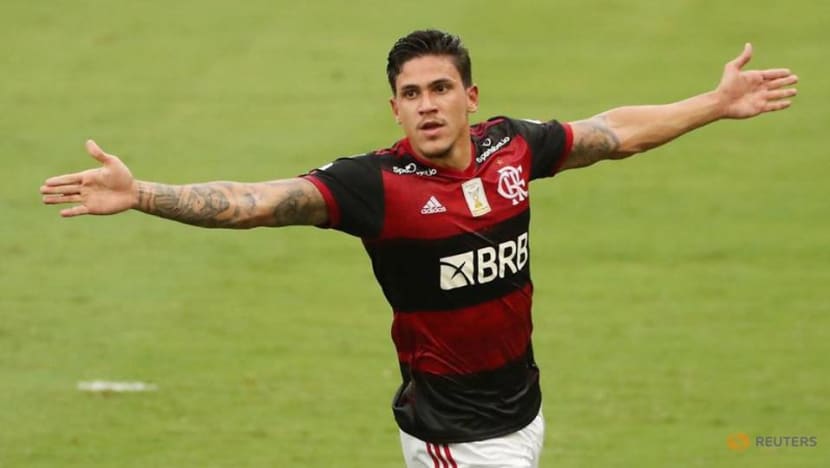Flamengo move closer to title with 2-1 win over Inter Flamengo move closer to title with 2-1 win over Inter