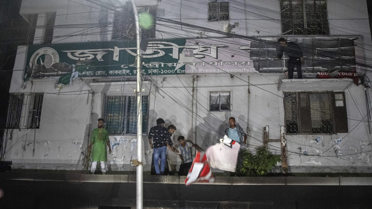 Bangladesh party decries protesters after offices torched