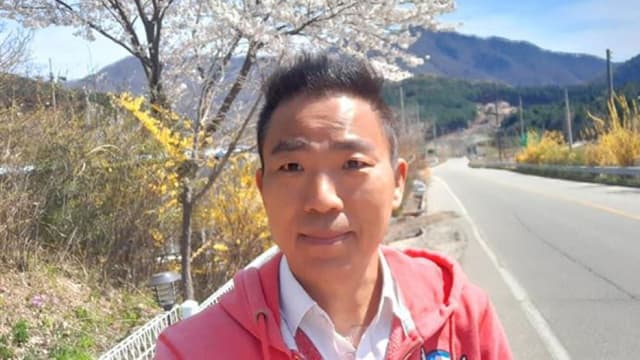家人全罹癌！54岁韩星抗肺癌2年病逝