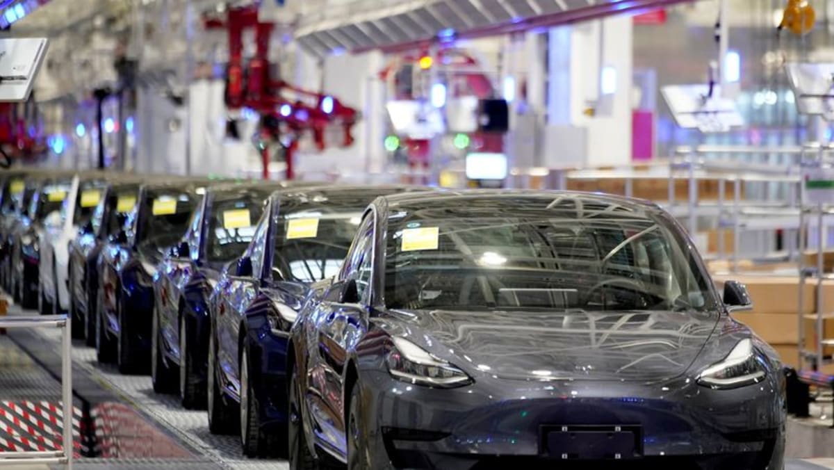 Tesla akan mengurangi produksinya di Shanghai pada bulan Januari, menurut rencana