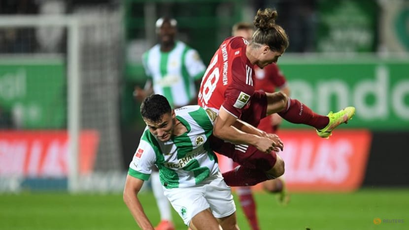 Ten-man Bayern cruise past Fuerth to open up three-point lead Ten-man Bayern cruise past Fuerth to open up three-point lead