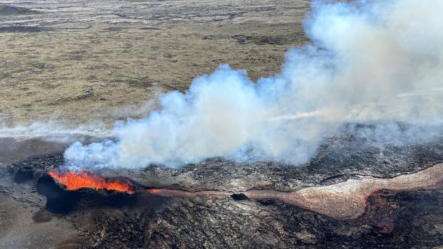 经历几周活跃震动 冰岛火山爆发在即