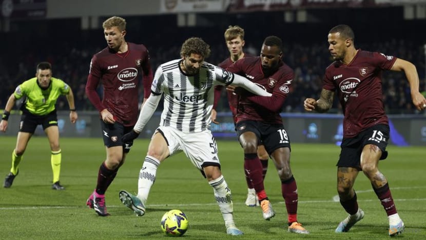 Vlahovic double gives Juventus 3-0 win at Salernitana Vlahovic double gives Juventus 3-0 win at Salernitana