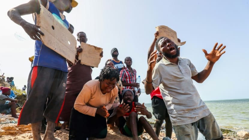 UN warns of 'unfolding tragedy' as migrants dumped by Tunisia borders UN warns of 'unfolding tragedy' as migrants dumped by Tunisia borders