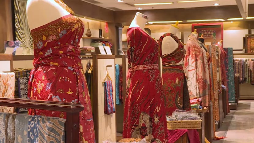 BERITA+: Pejuang batik Indonesia hasilkan alat analisa cetak asli dari tiruan BERITA+: Pejuang batik Indonesia hasilkan alat analisa cetak asli dari tiruan