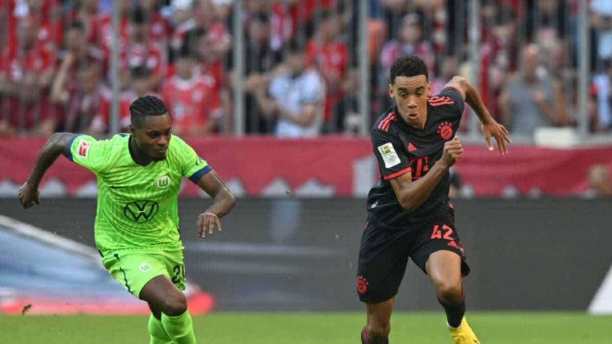 Musala kembali mencetak gol saat Bayern mengalahkan Wolfsburg