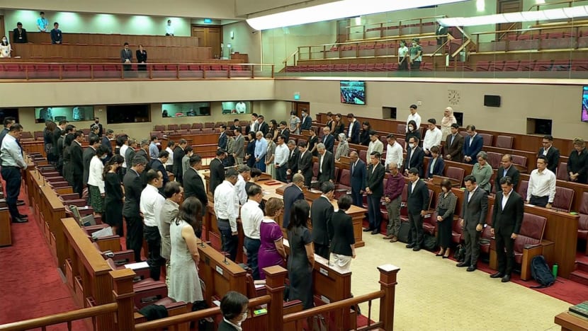 Singapore Parliament observes one minute of silence as a mark of respect to Queen Elizabeth II Singapore Parliament observes one minute of silence as a mark of respect to Queen Elizabeth II
