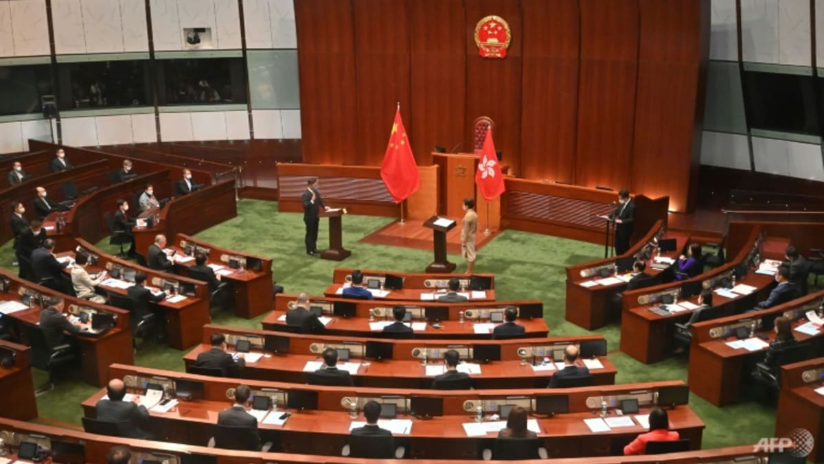 Anggota parlemen Hong Kong ‘hanya patriot’ bersumpah setia