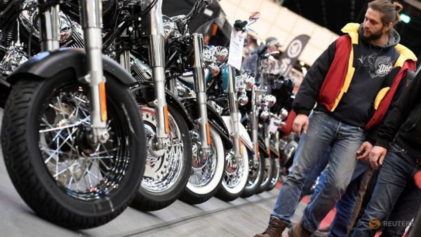 Harley borrows Detroit's used-car playbook to pursue younger riders Harley borrows Detroit's used-car playbook to pursue younger riders