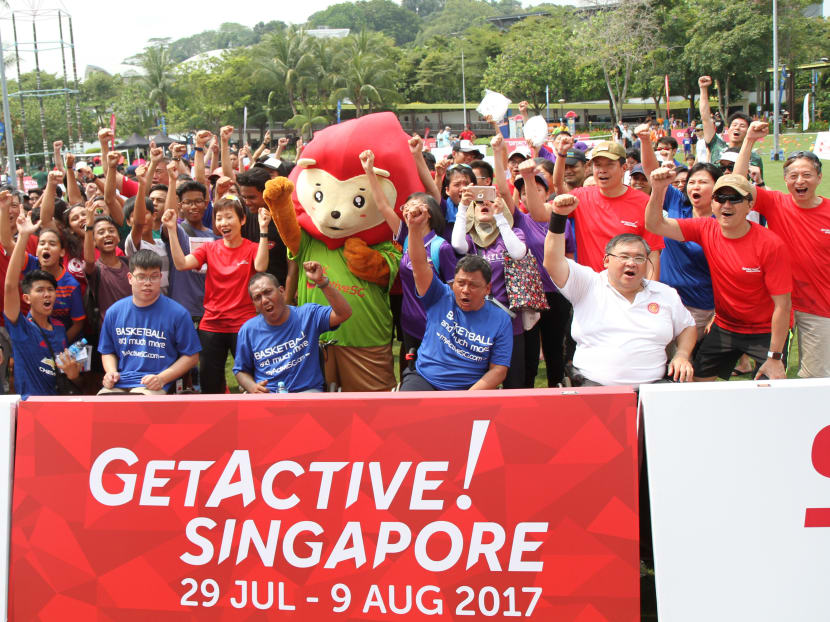 Culture, Community and Youth Minister Grace Fu with the participants at the Get Active @Sentosa event on Sunday. Photo: Sport Singapore.