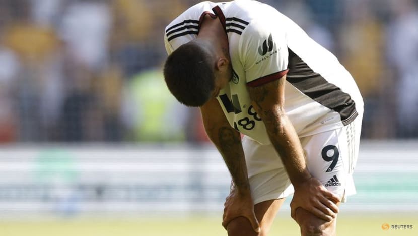 Fulham's Mitrovic misses penalty in Wolves stalemate