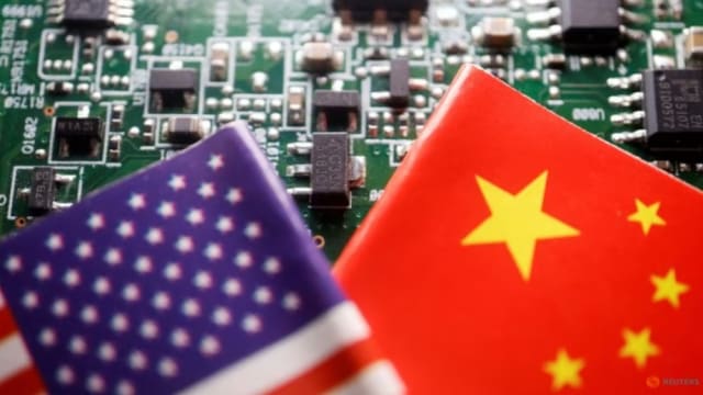 彭博社：遏制中国发展先进半导体能力 美国考虑对多家科技公司实施制裁