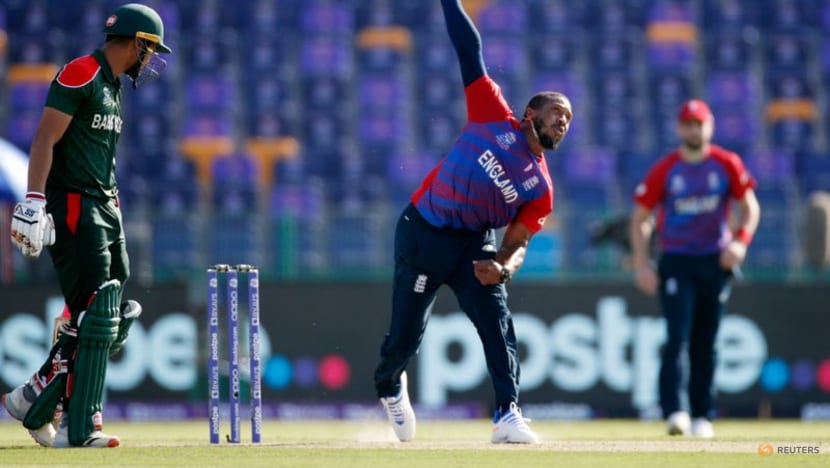 England rout Bangladesh to close in on semis berth