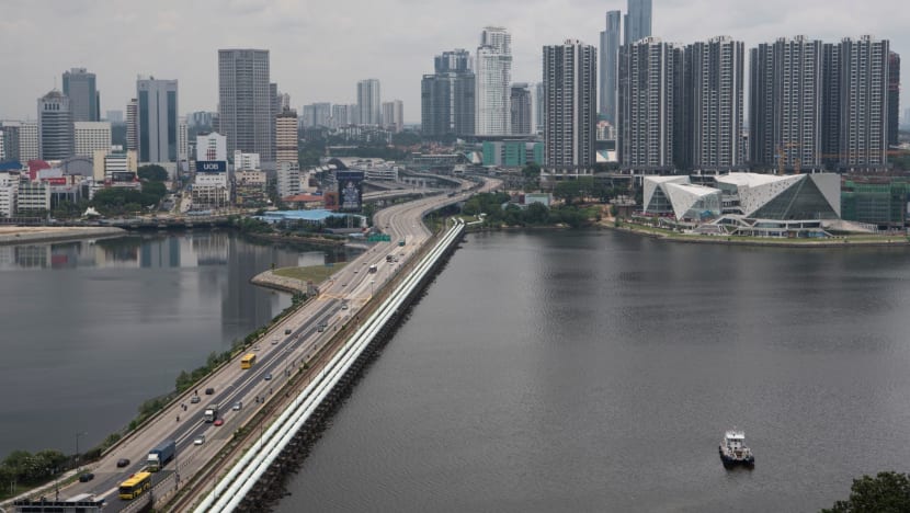 Travellers entering Malaysia via Johor must submit COVID-19 home quarantine application a week before arrival Travellers entering Malaysia via Johor must submit COVID-19 home quarantine application a week before arrival