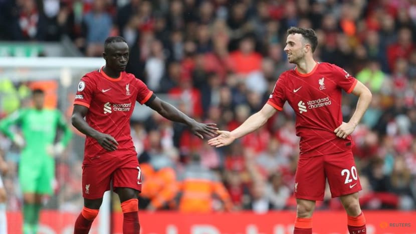 Soccer-Liverpool and Brighton joint top, Man City rebound Soccer-Liverpool and Brighton joint top, Man City rebound
