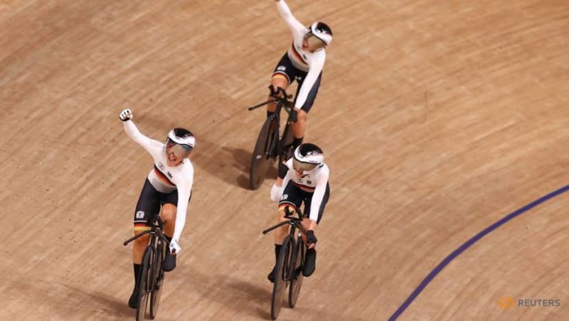 Olympics-Cycling-Germany smash team pursuit world record Olympics-Cycling-Germany smash team pursuit world record