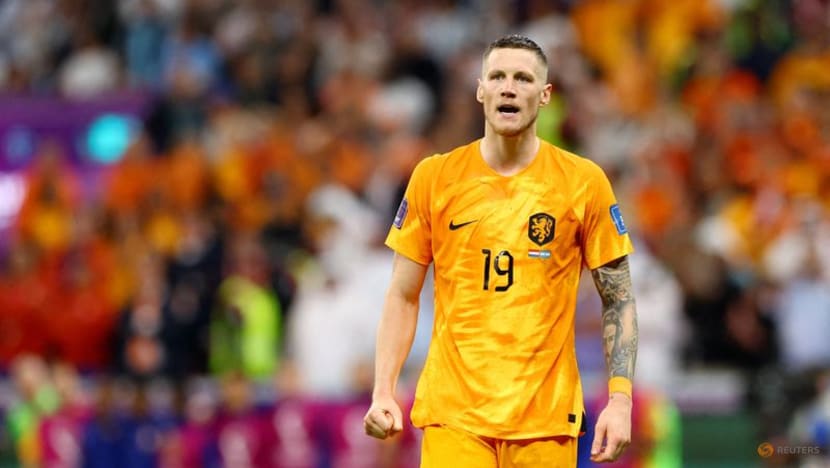 Manchester United sign Dutch striker Weghorst on loan Manchester United sign Dutch striker Weghorst on loan
