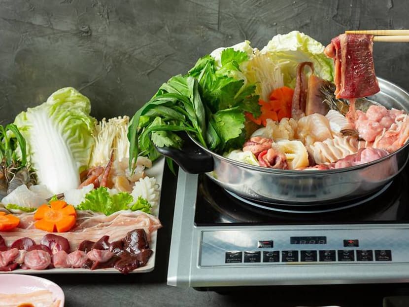 Why do you overeat during Chinese New Year? And what happens to your body? Why do you overeat during Chinese New Year? And what happens to your body?