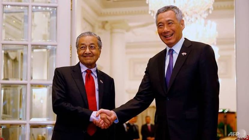 Persaingan antara S'pura, M'sia akan 'bantu kita berkembang dengan lebih pesat': Mahathir