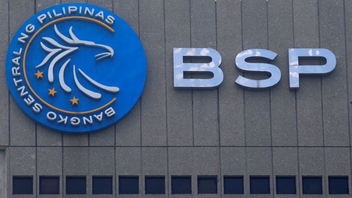 Bank sentral Filipina menghentikan kenaikan suku bunga, menurunkan perkiraan inflasi