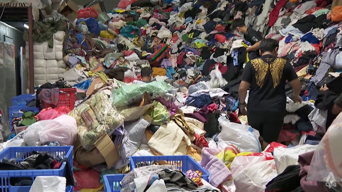 The true cost of demand for cheap clothes to you and the environment CNA