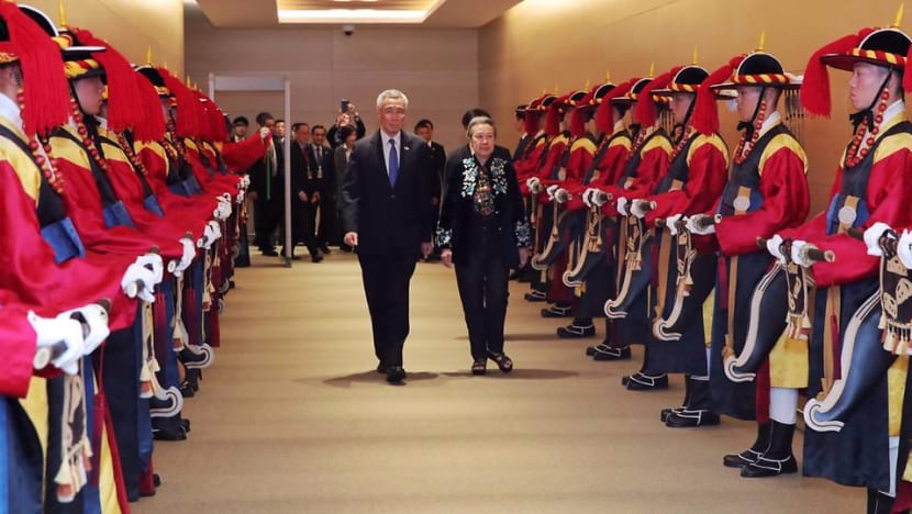 Prime Minister Lee Hsien Loong arrives in South Korea for bilateral visit, ASEAN-ROK Commemorative Summit Prime Minister Lee Hsien Loong arrives in South Korea for bilateral visit, ASEAN-ROK Commemorative Summit