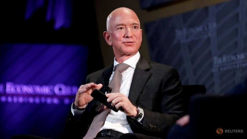 Jeff Bezos sells US$3.1 billion worth of Amazon shares Jeff Bezos sells US$3.1 billion worth of Amazon shares