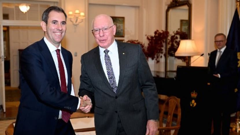 Australia urges China to drop trade tariffs Australia urges China to drop trade tariffs