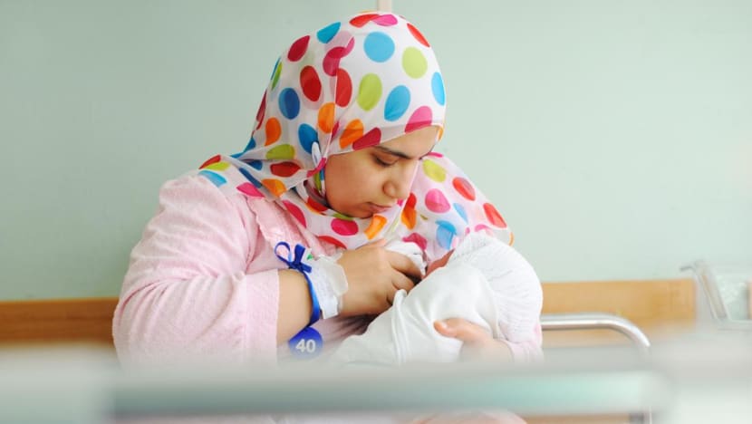 Cara agar ibu menyusui tetap sehat dan aman selama berpuasa di bulan Ramadan Cara agar ibu menyusui tetap sehat dan aman selama berpuasa di bulan Ramadan