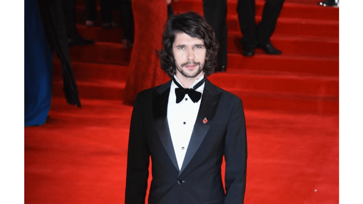 Ben Whishaw Hopes Mary Poppins Returns Honours The Original 8days
