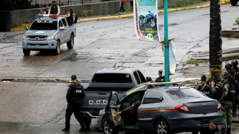 Clashes between police, Caracas gang leave 26 dead, Venezuela says Clashes between police, Caracas gang leave 26 dead, Venezuela says