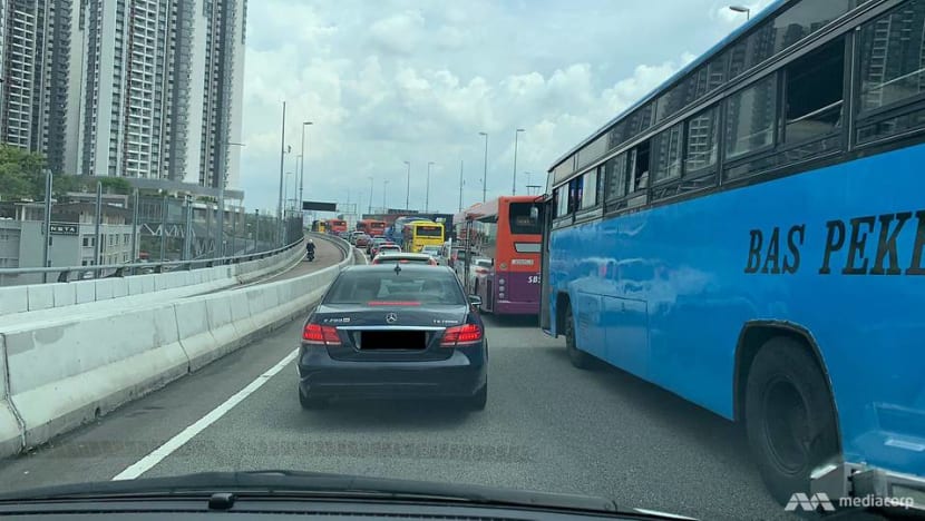 Shorter processing time for vehicle entry permits as applications decrease: LTA