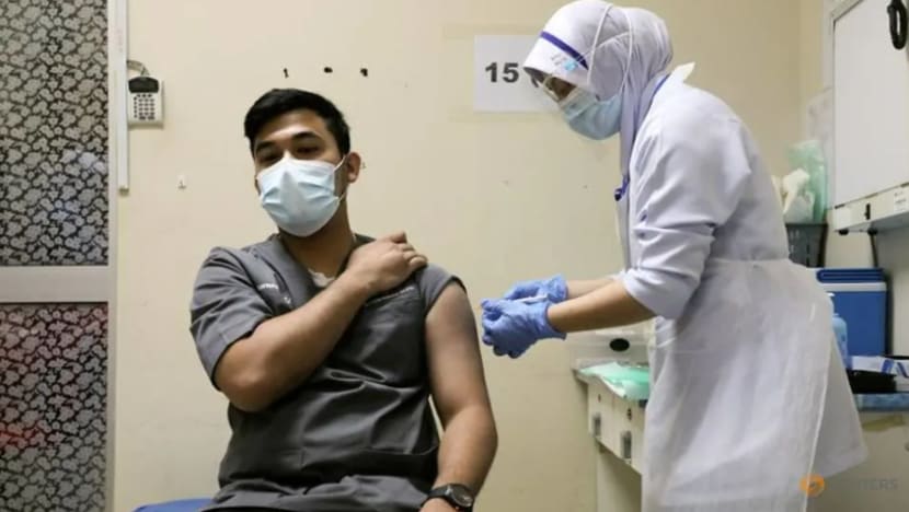 மலேசியா 600,000 முறை போடத் தேவையான தடுப்புமருந்தை AstraZeneca-விடம் பெறவிருக்கிறது மலேசியா 600,000 முறை போடத் தேவையான தடுப்புமருந்தை AstraZeneca-விடம் பெறவிருக்கிறது