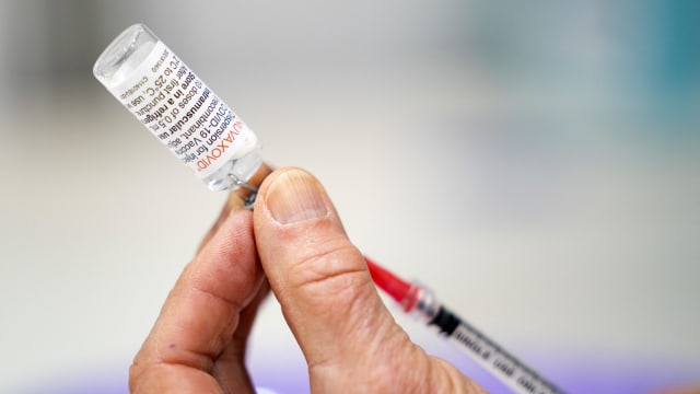 美国监管机构顾问支持当局为成年人接种诺瓦瓦克斯疫苗